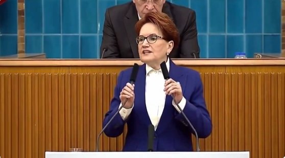 Meral Akşener; Kürt vatandaşlarımızı, kendilerine kalkan olarak kullanıp; terörü aklamaya kalkanların, Gazi Meclisimizde yeri yoktur!