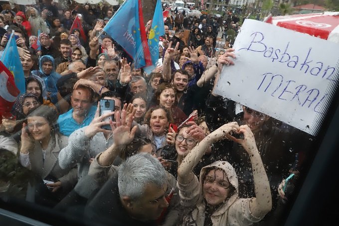 Meral Akşener Sinop'ta konuştu; Oy vererek birinci parti yapacaksınız; Ben de kimseyle pazarlık etmeden önce bu ucube sistem değişecek sonra başbakan olacağım! Meral Akşener Sinop'ta konuştu; Oy vererek birinci parti yapacaksınız; Ben de kimseyle pazarlık etmeden önce bu ucube sistem değişecek sonra başbakan olacağım!