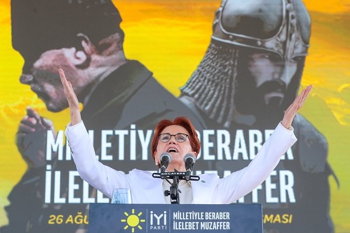 Meral Akşener; Yüce Türk Milleti’nden özür diliyorum, yerel seçimlerde kendi kadrolarımızla milletimizin huzuruna çıkacağız! Meral Akşener; Yüce Türk Milleti’nden özür diliyorum, yerel seçimlerde kendi kadrolarımızla milletimizin huzuruna çıkacağız!
