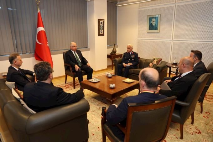 Milli Savunma Bakanı Yaşar Güler, NATO Savunma Bakanları Toplantısı'na ilişkin değerlendirmelerde bulundu; Tüm müttefiklerimizden tam destek bekliyoruz!