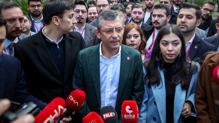 Özgür Özel, Bütçe Görüşmelerinde Saadet Partisi Grubu da Olacak: 'CHP Kürsü Hakkını Savunur'