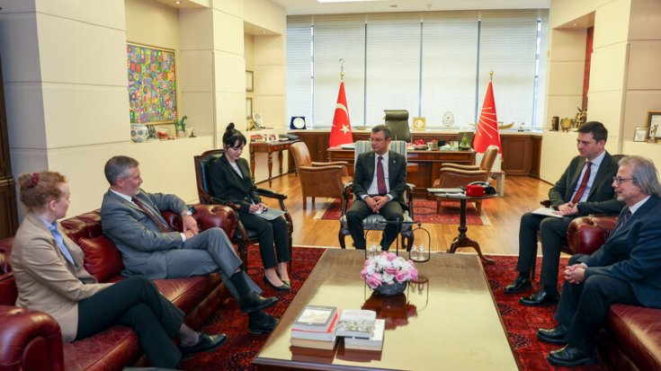 Özgür Özel, Norveç’in Türkiye Büyükelçisi Gaarder’ı kabul etti