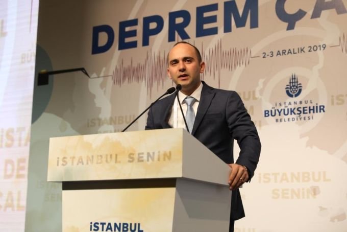 Tayfun Kahraman, İstanbul'daki riskli yapılara dikkat çekti; Tüm Türkiye enkaz altında kaldık!