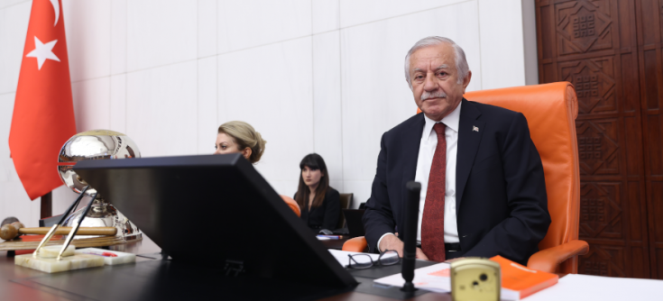 TBMM, CHP'nin olağanüstü çağrısı ile toplandı; TBMM Genel Kurulunun çalışmalarına devam etmesine ilişkin önergeleri kabul edilmedi ve 1 Ekim'e kadar tatil ilan edildi TBMM, CHP'nin olağanüstü çağrısı ile toplandı; TBMM Genel Kurulunun çalışmalarına devam etmesine ilişkin önergeleri kabul edilmedi ve 1 Ekim'e kadar tatil ilan edildi