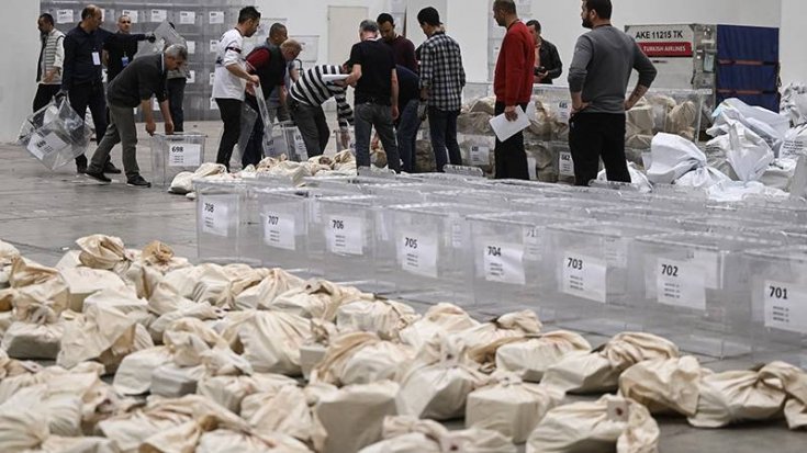 Yurt dışında kullanılan oyların tamamı Türkiye'ye ATO'ya getirildi Yurt dışında kullanılan oyların tamamı Türkiye'ye ATO'ya getirildi