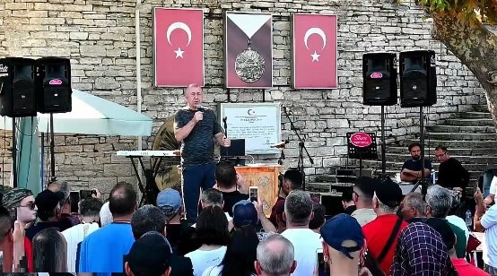 Zafer Partisi Genel Başkanı Ümit Özdağ, 'İstiklal Yolu Zafer Yürüyüşü'nü başlattı