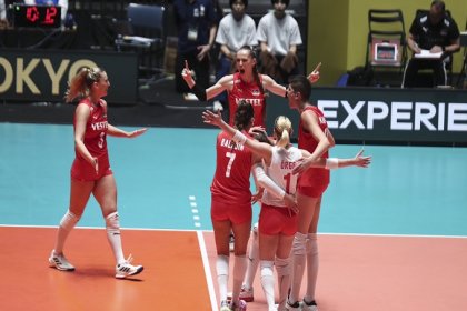 A Milli Kadın Voleybol Takımımız Paris 2024 Olimpiyat Elemeleri 5. maçında Brezilya'yı 3-0 yendi