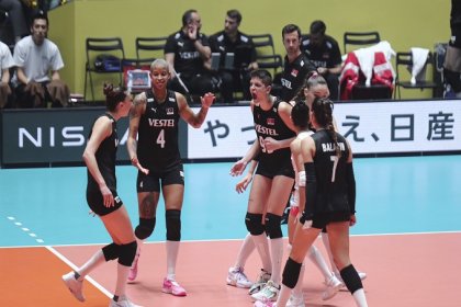 A Milli Kadın Voleybol Takımımız Paris 2024 Olimpiyat Elemeleri 6. maçında Japonya'yı 3-1 yendi