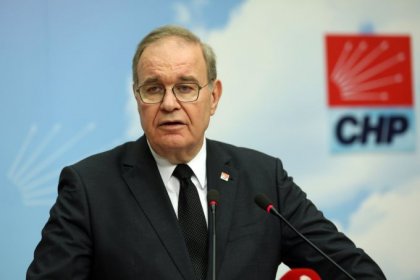 CHP Sözcüsü Faik Öztrak; 'Biz ne tehdide, ne sansüre, ne de yasaklara pabuç bırakmayız. Milletin canını kurtaramayanlar, OHAL ile imajlarını kurtarmanın derdindeler'