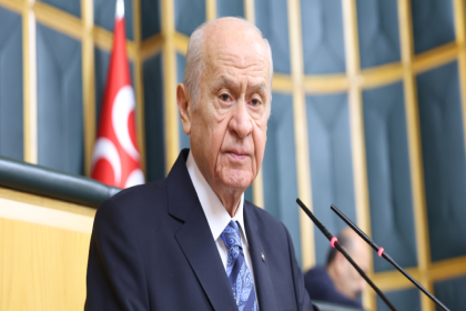 Devlet Bahçeli; Kürt kökenli kardeşlerimizin daha az eşit olduğunu söylemek hakikate alenen kıymak ve kast etmektir!