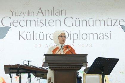 Emine Erdoğan, “Yüzyılın Anıları Geçmişten Günümüze Kültürel Diplomasi Programı”na katıldı