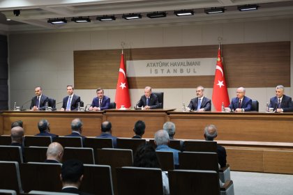 Erdoğan 200 iş insanı ile Körfez ülkeleri ziyaret turuna çıktı