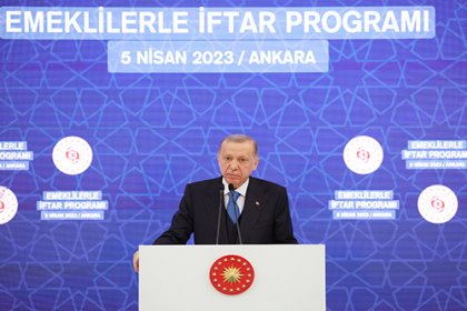 Erdoğan, emeklilerle iftarda bir araya geldi