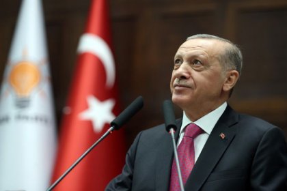 Erdoğan'dan muhalefete; Milletimiz, muhalefetin pembe dizileri aratmayan hançer siyasetinden artık bıktı, usandı; Vatandaş bırakın bunlara oy vermeyi adlarını duymak, yüzlerini görmek dahi istemiyor!