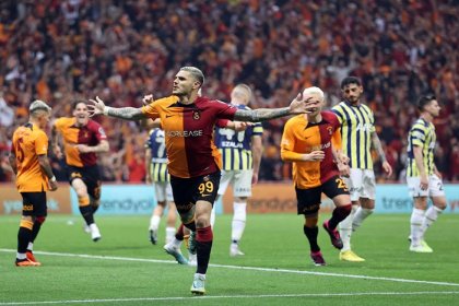 Galatasaray sahasında Fenerbahçe'yi 3-0 yendi; Şampiyonluk kutlamaları başladı!