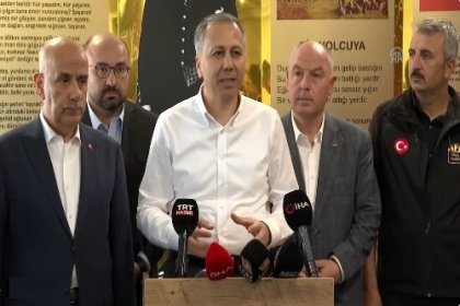 İçişleri Bakanı Ali Yerlikaya, Adıyaman ve Kahramanmaraş'ta açıklamalarda bulundu