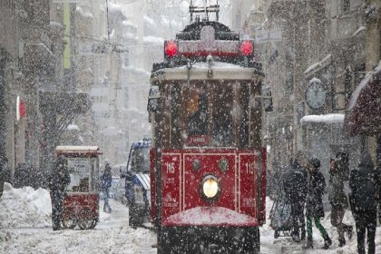 İstanbul'da yoğun kar yağışı başladı