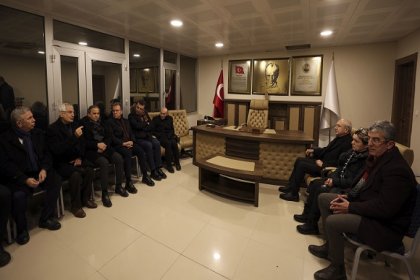 Kılıçdaroğlu, deprem bölgesinde ikinci gün de incelemelerine devam ediyor