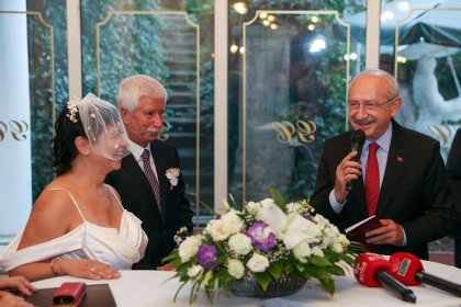 Kılıçdaroğlu, Faruk Bildirici ve Semra Topçu’nun nikah şahidi oldu
