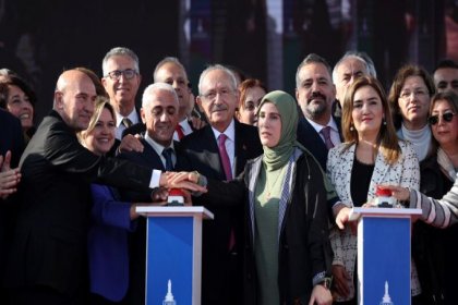Kılıçdaroğlu, İzmir'de Orhan Kemal İlkokulu'nun temel atma törenine katıldı