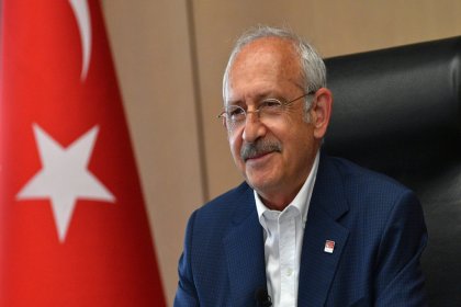 Kılıçdaroğlu, Kırkpınar'da altın kemeri kazanan Başpehlivan Yusuf Can Zeybek’i kutladı