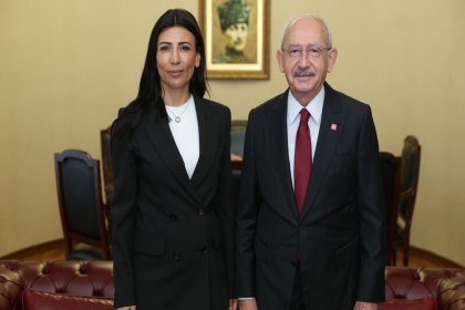 Kılıçdaroğlu, KKTC Meclis Başkan Yardımcısı Fazilet Özdenefe’yle bir araya geldi