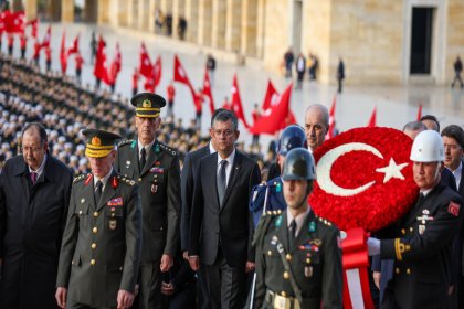 Özel, Atatürk'ün Ebediyete İntikalinin 85'inci Yılında Anıtkabir'de Düzenlenen resmi törene katıldı