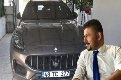 Polis memuru otomobilinde ölü bulundu