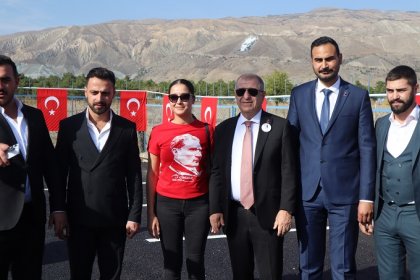 Prof. Dr. Ümit Özdağ, Cumhuriyetimizin 100. yılını Erzincan’da kutladı