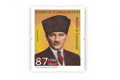 PTT, 'Atatürk ve Cumhuriyet' konulu resmi posta pulu tedavüle sundu
