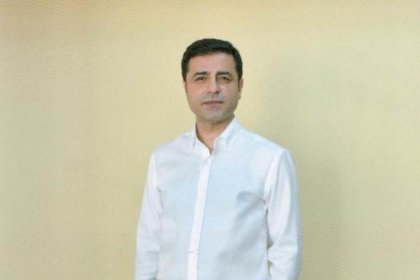 Selahattin Demirtaş; insanlıktan nasibini almamış bu ilaç çeteleri, SGK’ya bu sahte kanser ilaçlarını satabiliyor?