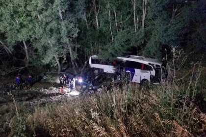 Yozgat'ta yolcu otobüsü şarampole uçtu; çok sayıda ölü ve yaralı var!