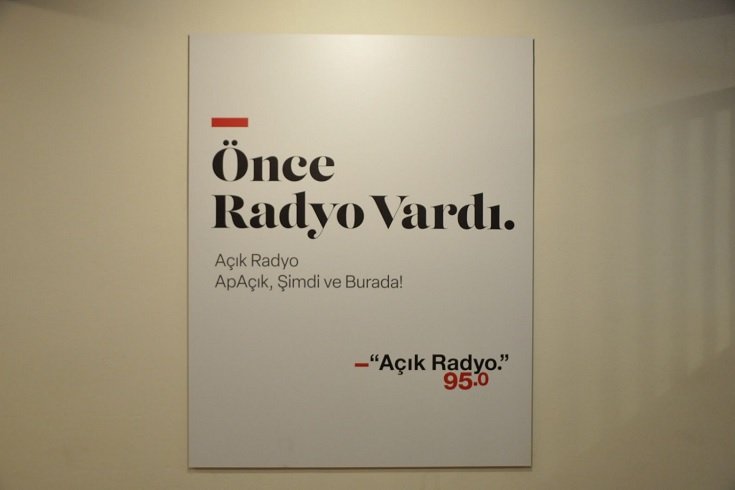Açık Radyo; Radyo artık Apaçık! Açık Radyo; Radyo artık Apaçık!
