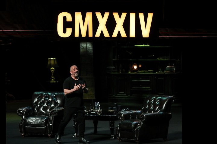 Cem Yılmaz, CMXXIV ile Hız Kesmiyor! Cem Yılmaz, CMXXIV ile Hız Kesmiyor!