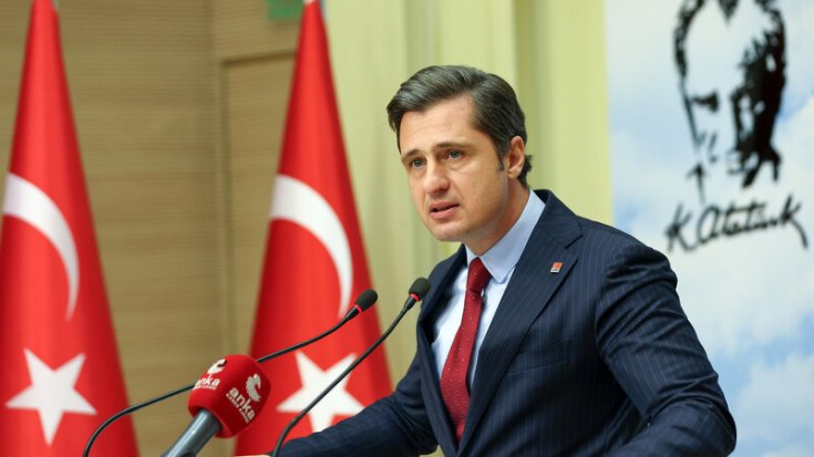 CHP Sözcüsü Deniz Yücel; 'Sayın İnce, belli sayıda belediye meclis üyeliği ve İzmir'de bir metropol ilçe belediye başkanlığı talebinde bulunmuştu, müzakerelerin tıkanması üzerine bugünkü açıklamayı yaptı' CHP Sözcüsü Deniz Yücel; 'Sayın İnce, belli sayıda belediye meclis üyeliği ve İzmir'de bir metropol ilçe belediye başkanlığı talebinde bulunmuştu, müzakerelerin tıkanması üzerine bugünkü açıklamayı yaptı'