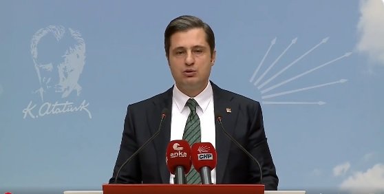 CHP Sözcüsü Yücel; Açlık ülkenin her yerinde kol geziyor da bir tek saraya ve şürekâsına uğramıyor! CHP Sözcüsü Yücel; Açlık ülkenin her yerinde kol geziyor da bir tek saraya ve şürekâsına uğramıyor!