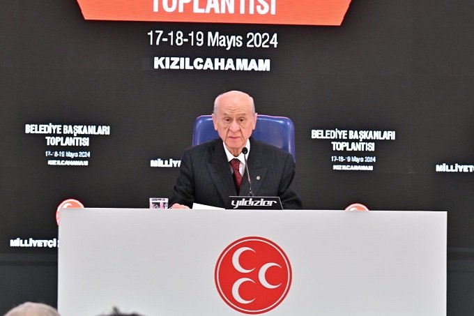 Devlet Bahçeli belediye başkanları toplantısında konuştu; Türk ve Türkiye Yüzyılı Hedeflerini yakalamak milli yeminimiz olmalıdır! Devlet Bahçeli belediye başkanları toplantısında konuştu; Türk ve Türkiye Yüzyılı Hedeflerini yakalamak milli yeminimiz olmalıdır!