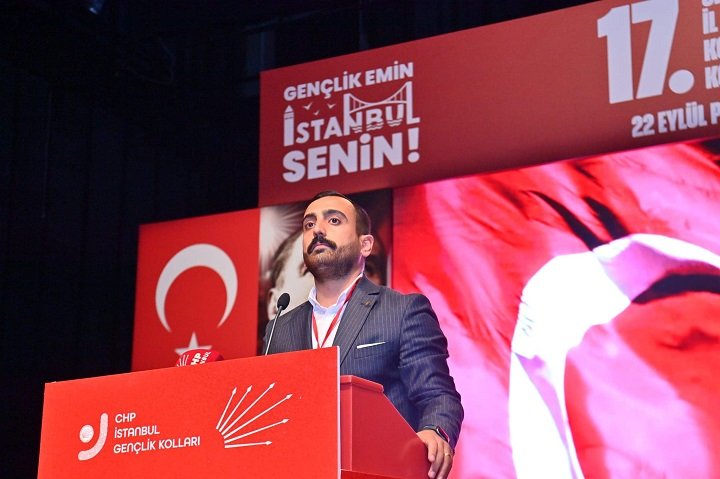 Erdem Kara yeniden CHP İstanbul Gençlik Kolu Başkanı seçildi Erdem Kara yeniden CHP İstanbul Gençlik Kolu Başkanı seçildi