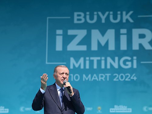 Erdoğan; İzmir 31 Mart’ta işte bu siyaset tarzlarından birini seçecek. Kazananın İzmir olmasını diliyoruz!