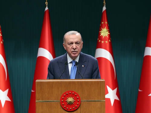 Erdoğan; Türk demokrasisi, yeni ve sivil bir anayasayı ülkemize kazandırarak darbe geleneği ile hesaplaşmasını tamamlamalıdır!