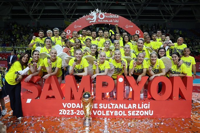 Fenerbahçe Vodafone Sultanlar Ligi şampiyonu oldu