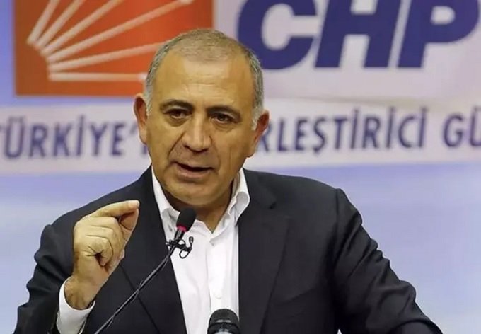 Gürsel Tekin CHP'den istifa etti