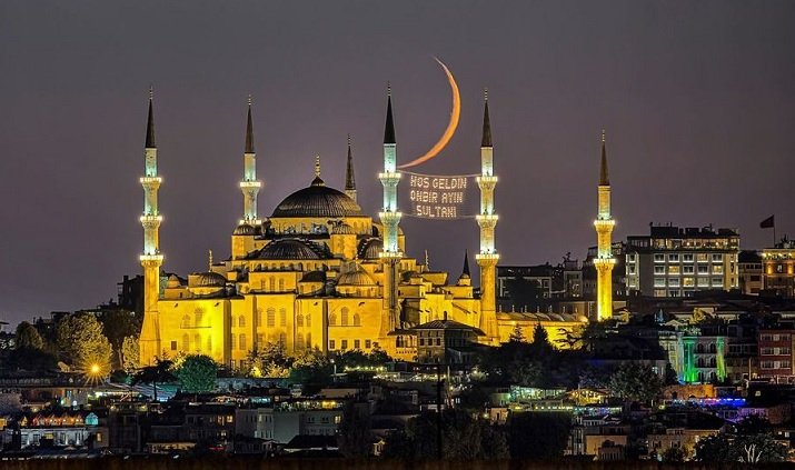 İBB Ramazan ayına hazır; İBB Sosyal Hizmet Şube Müdürlüğü, İstanbul’da ihtiyaç sahibi 100 bin aileye 2 bin TL’lik market kartı desteği sağlıyor!