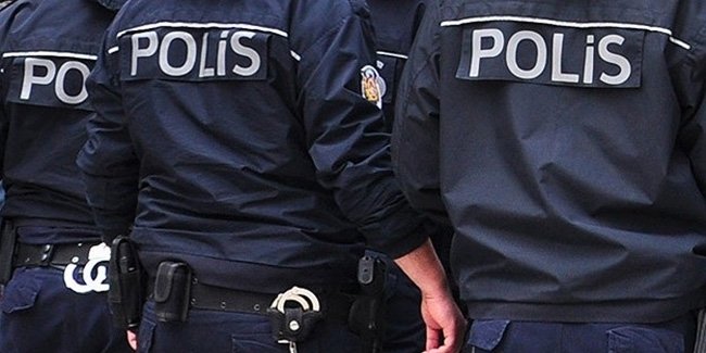 İçişleri Bakanı Ali Yerlikaya; Adıyaman Altınşehir Polis Merkezinde çalışan polis, 2 rütbeli polisi şehit etti