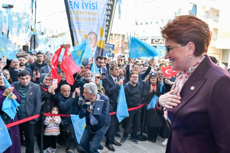 İYİ Parti Genel Başkanı Meral Akşener 100 bin öğretmen ataması yapılmalı!