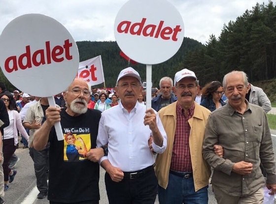 Kemal Kılıçdaroğlu; büyük usta Genco Erkal'ın Devri daim olsun, Sanat ve edebiyat dünyası için yeri doldurulamayacak bir kişilik! Kemal Kılıçdaroğlu; büyük usta Genco Erkal'ın Devri daim olsun, Sanat ve edebiyat dünyası için yeri doldurulamayacak bir kişilik!