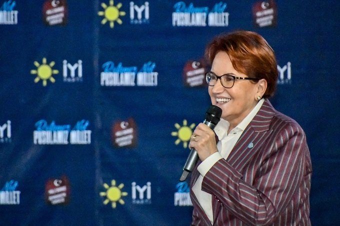 Meral Akşener; 'Bu partiyi yancılık yapmak için mi kurduk?'