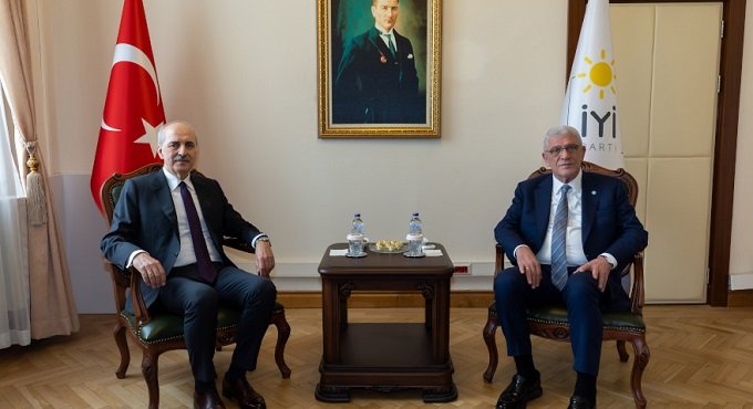 TBMM Başkanı Numan Kurtulmuş, yeni anayasa konusunda, İYİ Parti Genel Başkanı Müsavat Dervişoğlu ile görüştü