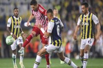 Penaltı atışlarında rakibi Olympiakos takımına 3-2 yenilen Fenerbahçe, Avrupa kupalarına veda etti