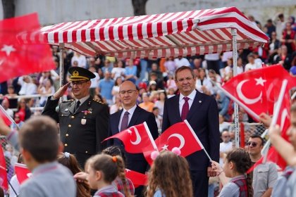 Ayvalık’ta 23 Nisan coşkuyla kutlandı